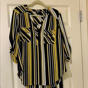 Torrid “Harper” blouse in Size 2. Trendy Yellow Striped Women's Top